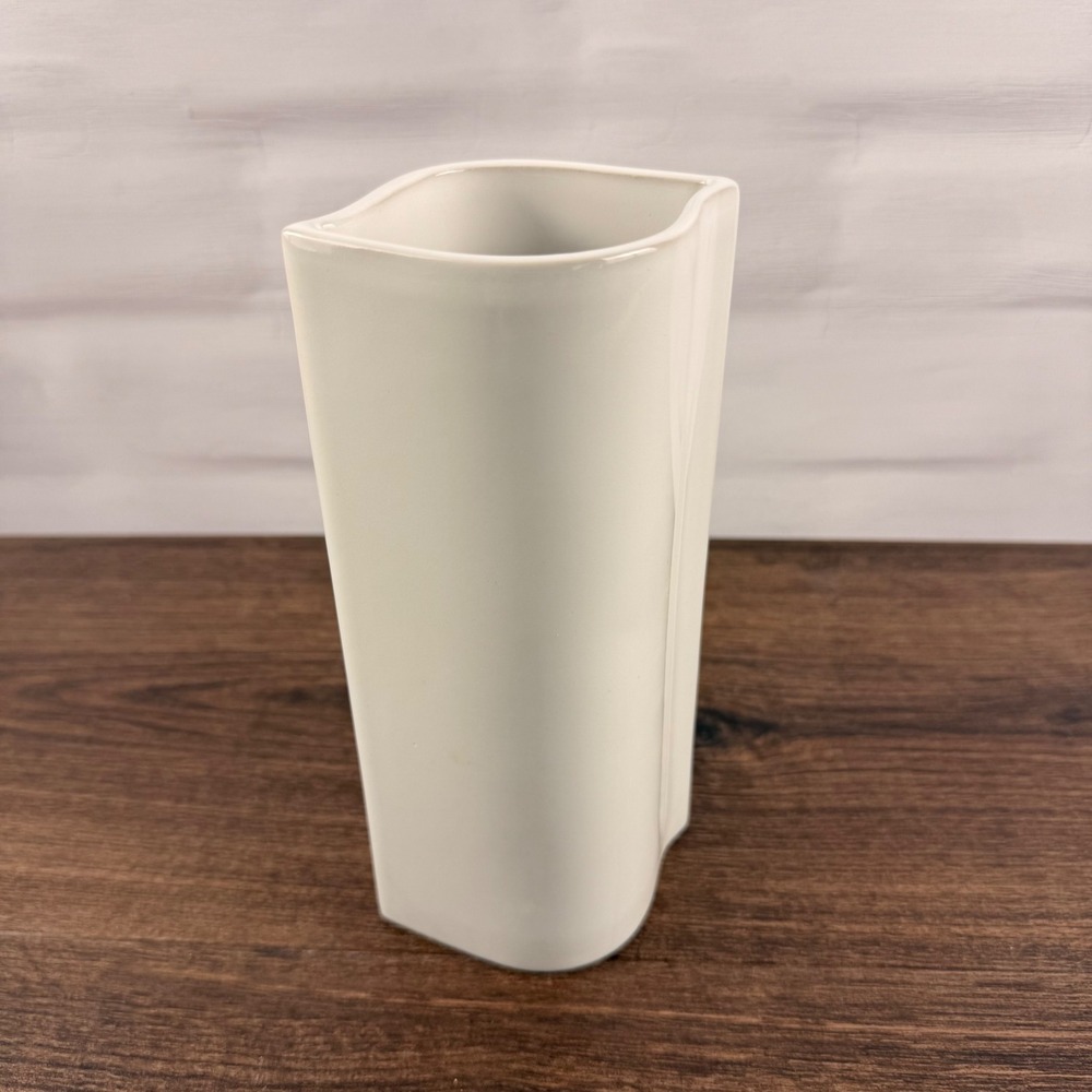 Apex Quality Japan Vintage White Porcelain Modernist Sculptural Vase